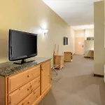 Best Western Plus Revere Inn & Suites