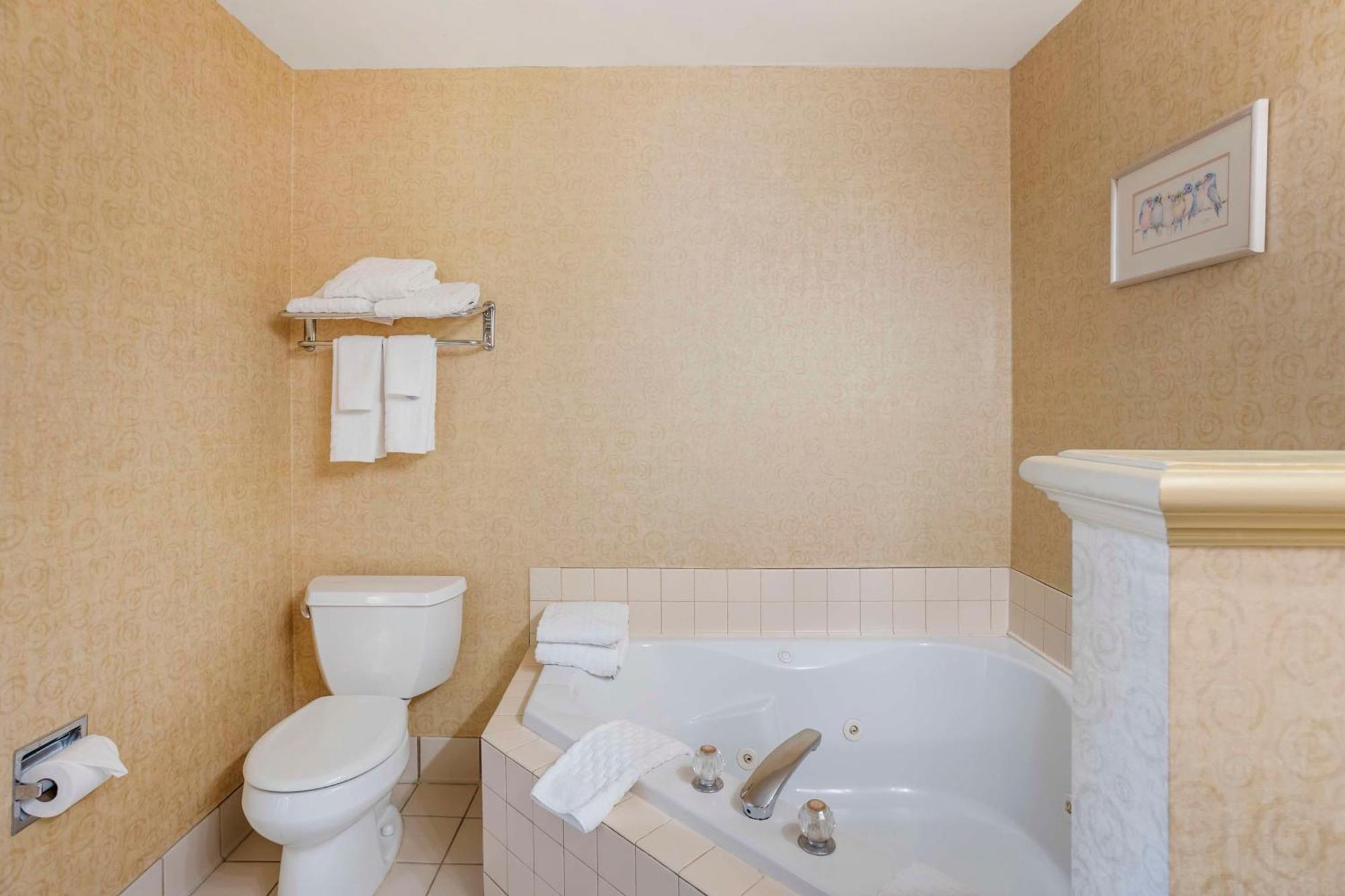 Hotel Western Revere &