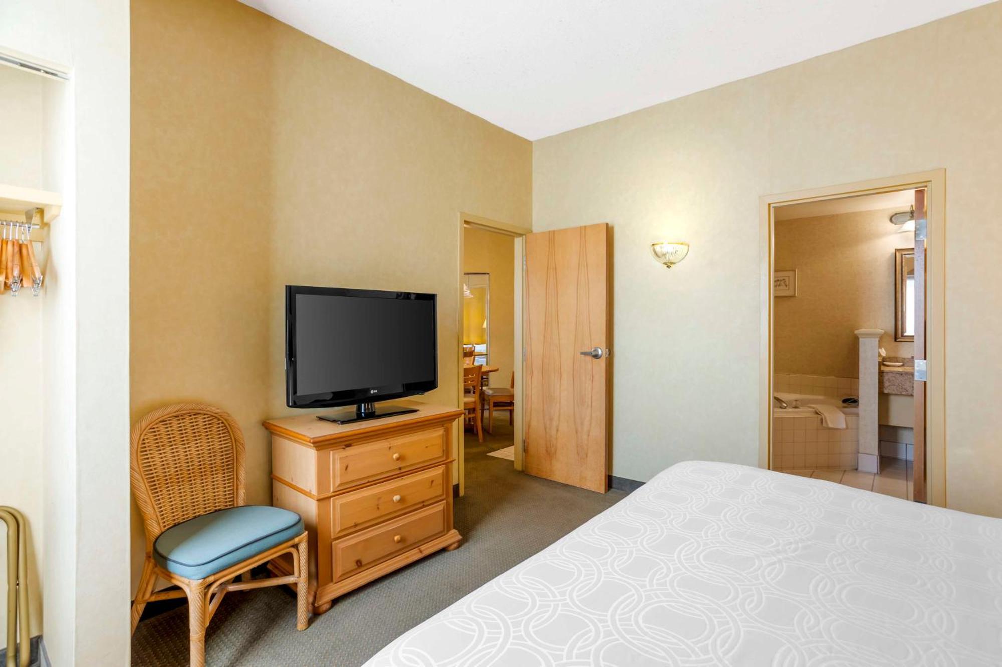 Hotel Western Revere & 3*
