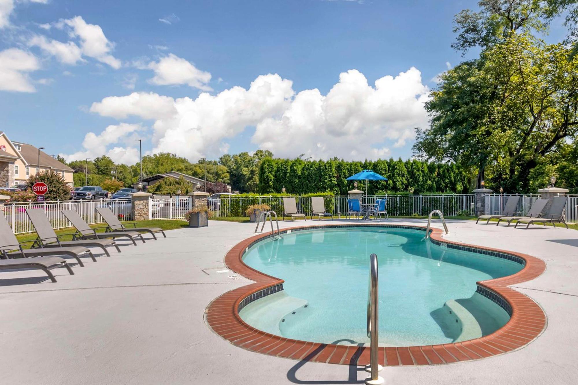 Western Revere & Hotel 3*